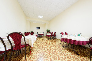 Малый обеденный зал в санатории «Кавказ»
